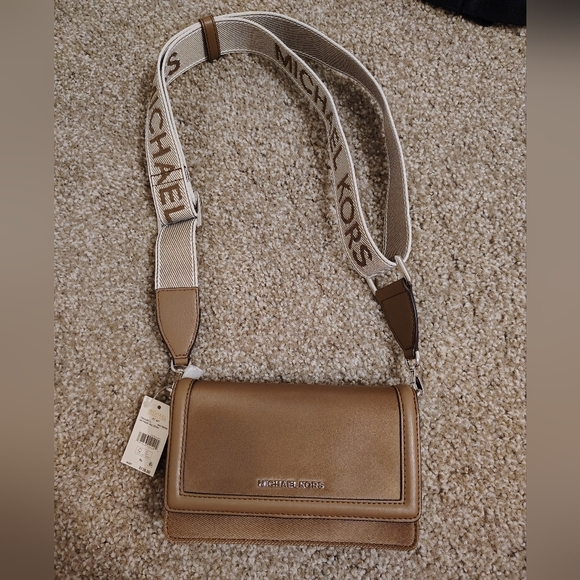 NWT Michael Kors Jetset Small Nylon Driftwood Smartphone Crossbody Bag - Picture 1 of 8